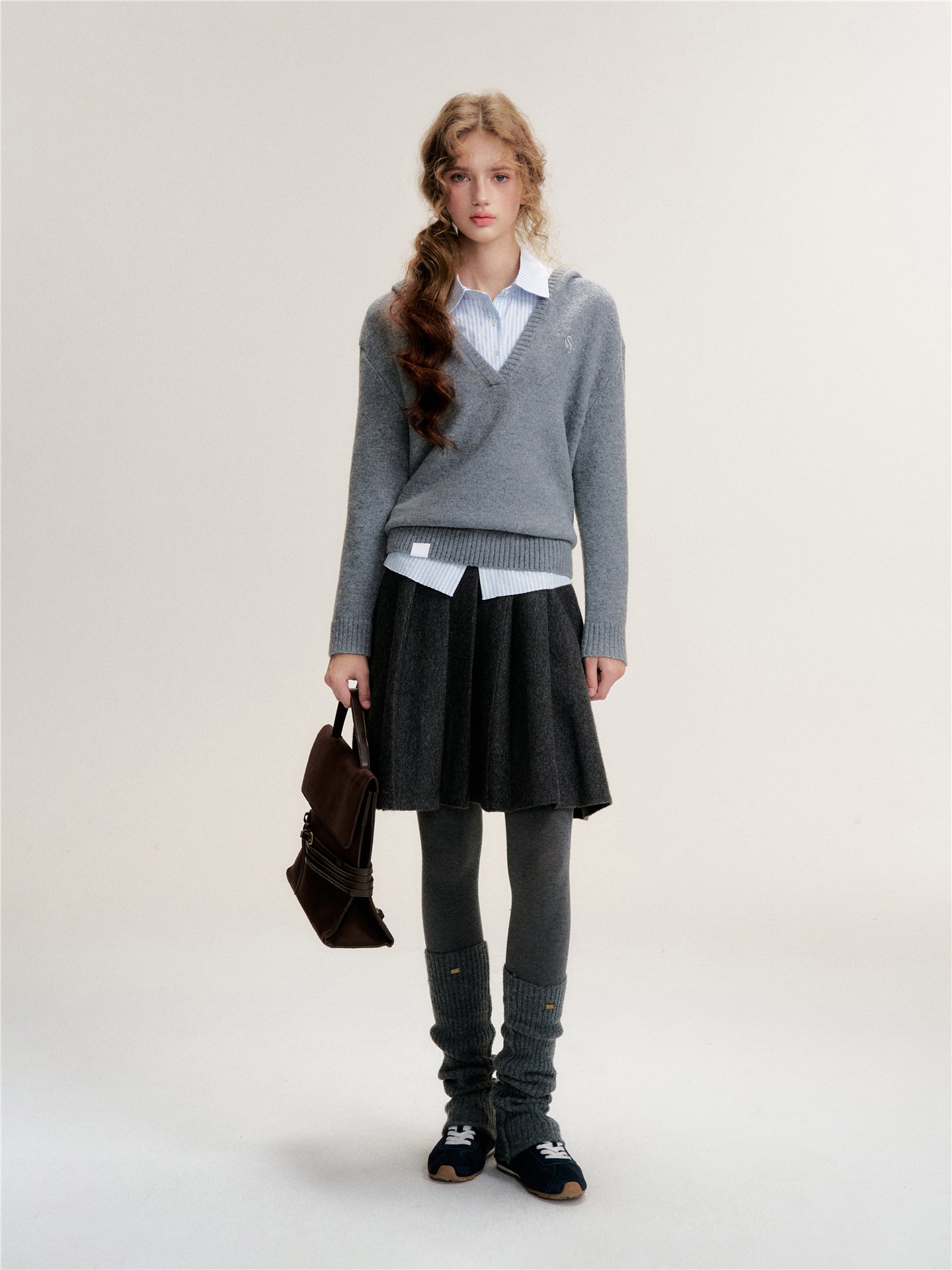 16DEWS 16D25486 Shirt splicing hooded knitted sweater