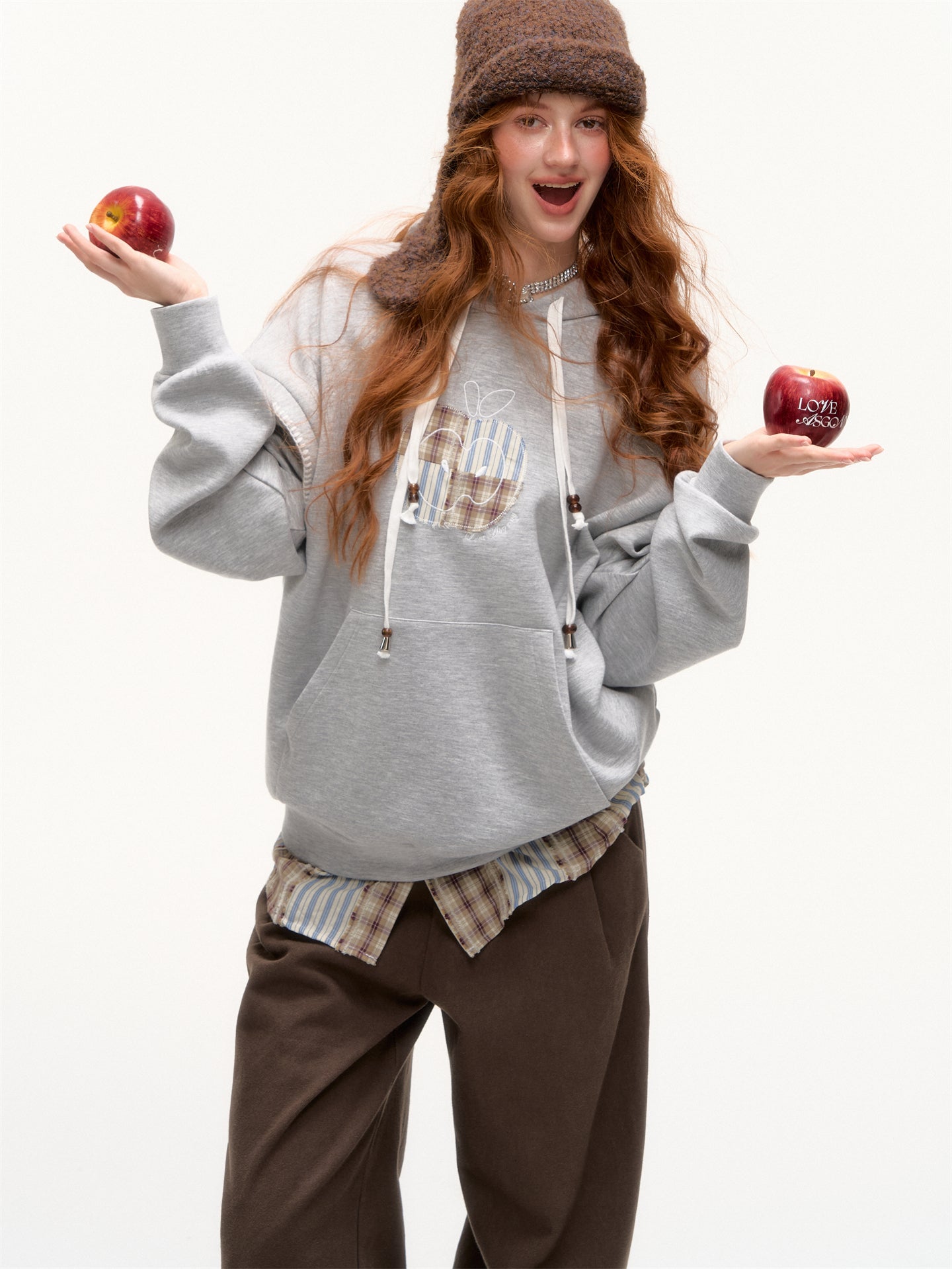 AsGony ASG25369 Apple sticker embroidered fake two hooded hoodies