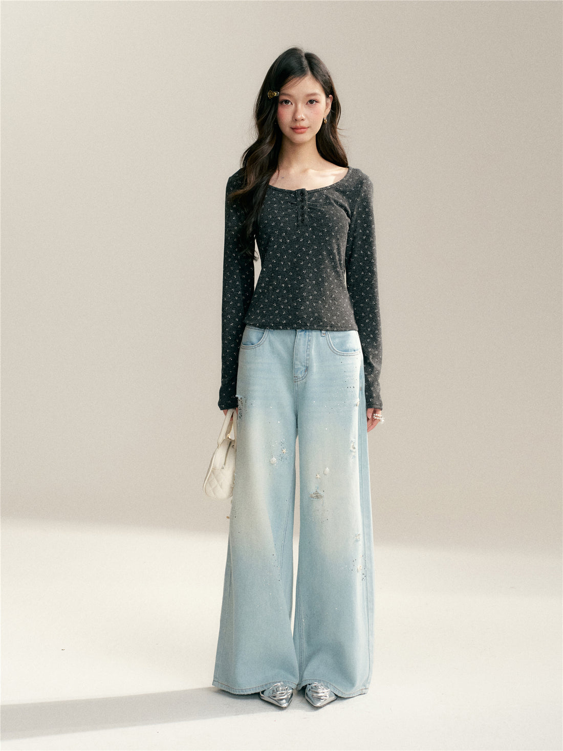 16DEWS 16D26018 Pure floral front shoulder U-neck pleated long sleeved top