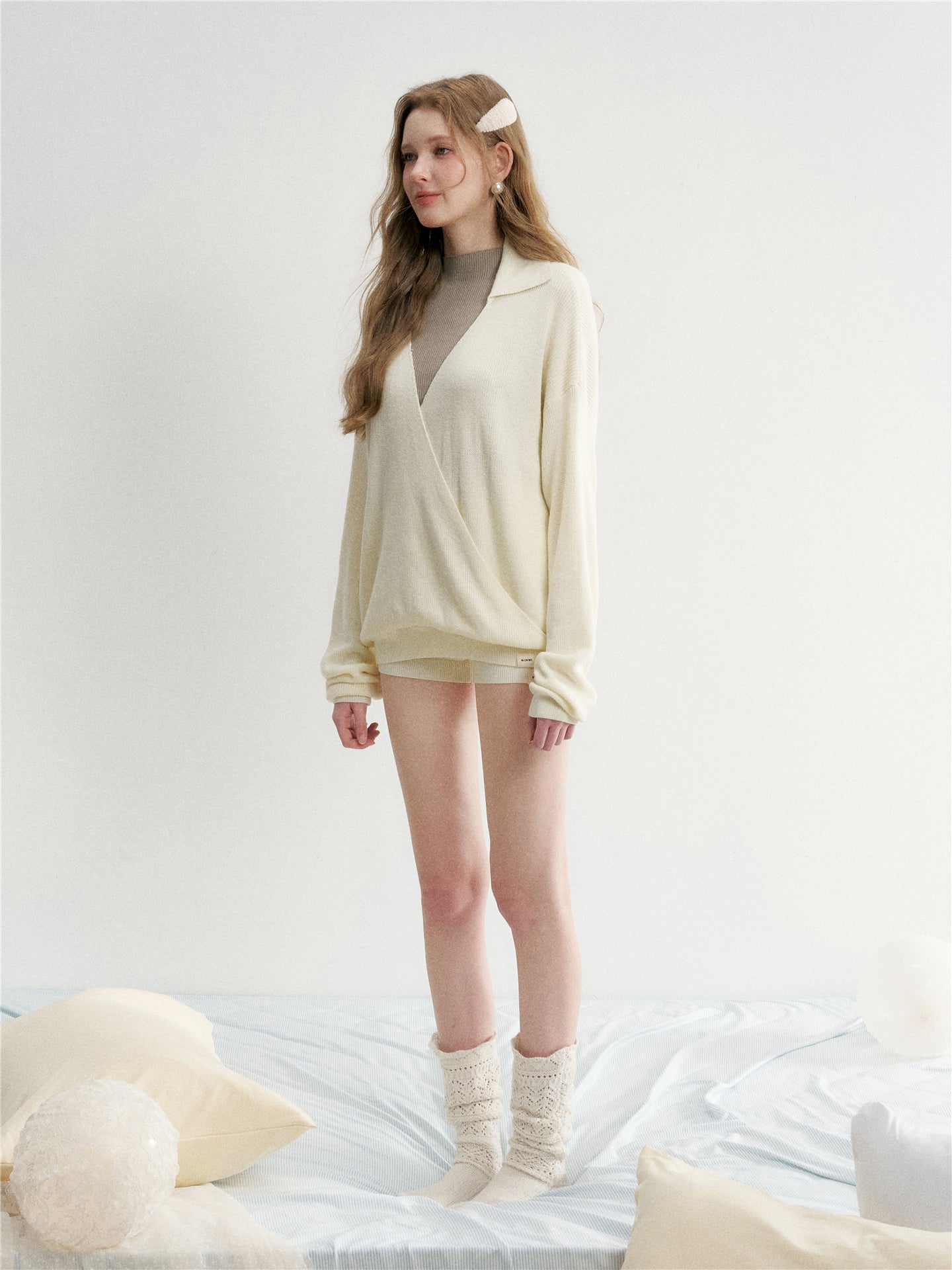 16DEWS 16D26033&amp;16D26034&amp;16D26035 Lazy style knitted vest + V-neck top + shorts