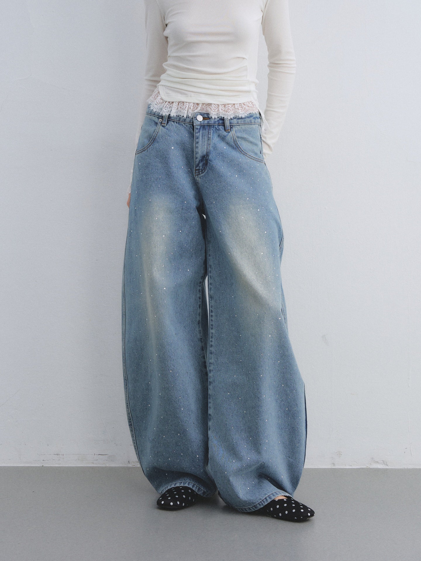 AsGony ASG25653 Hot stamping washed curved knife jeans