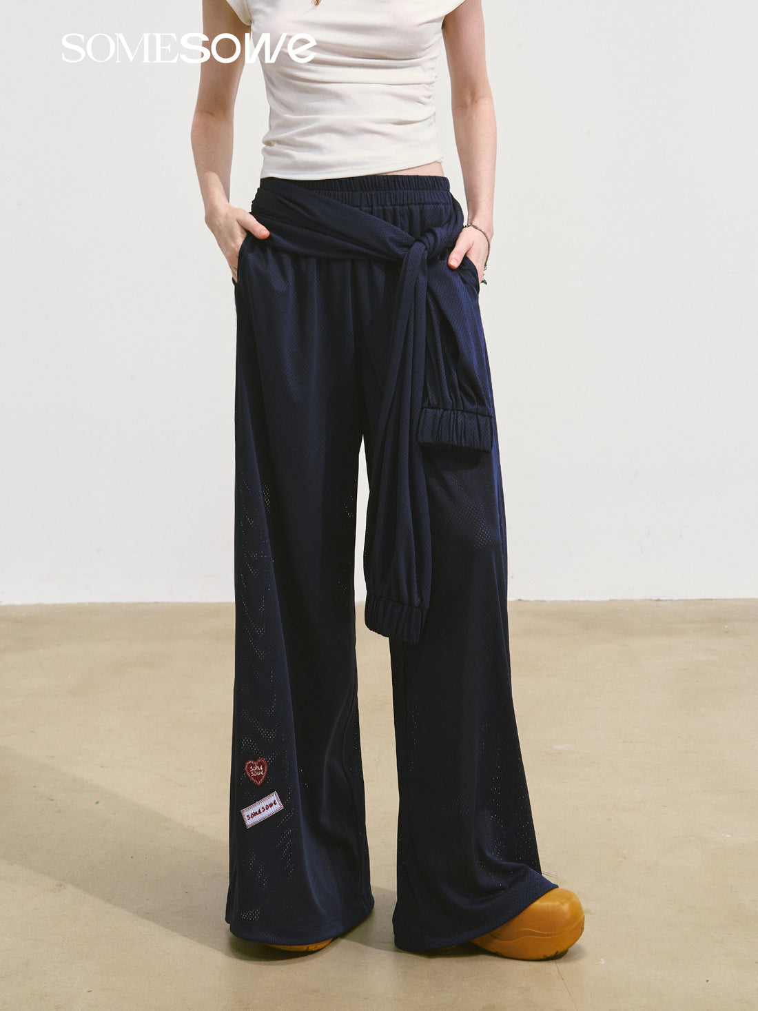 SOMESOWE S2508096 Vacation style lace up pants (2color)
