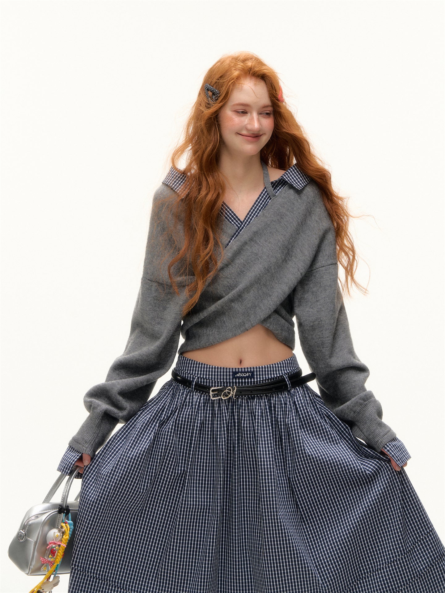 AsGony ASG25411 Off shoulder checkered spliced cross sweater