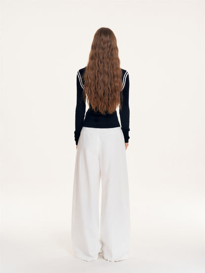 16DEWS 16D25410 Brooch design contrasting hooded knit sweater