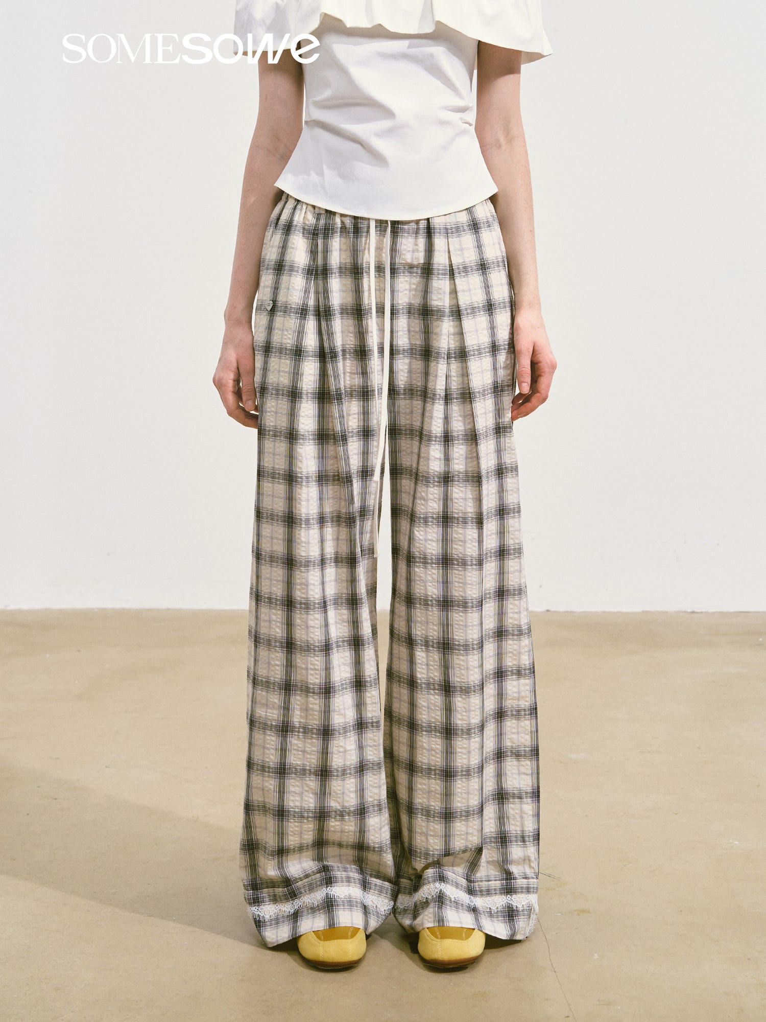 SOMESOWE S2508093 Plaid flanked casual pants