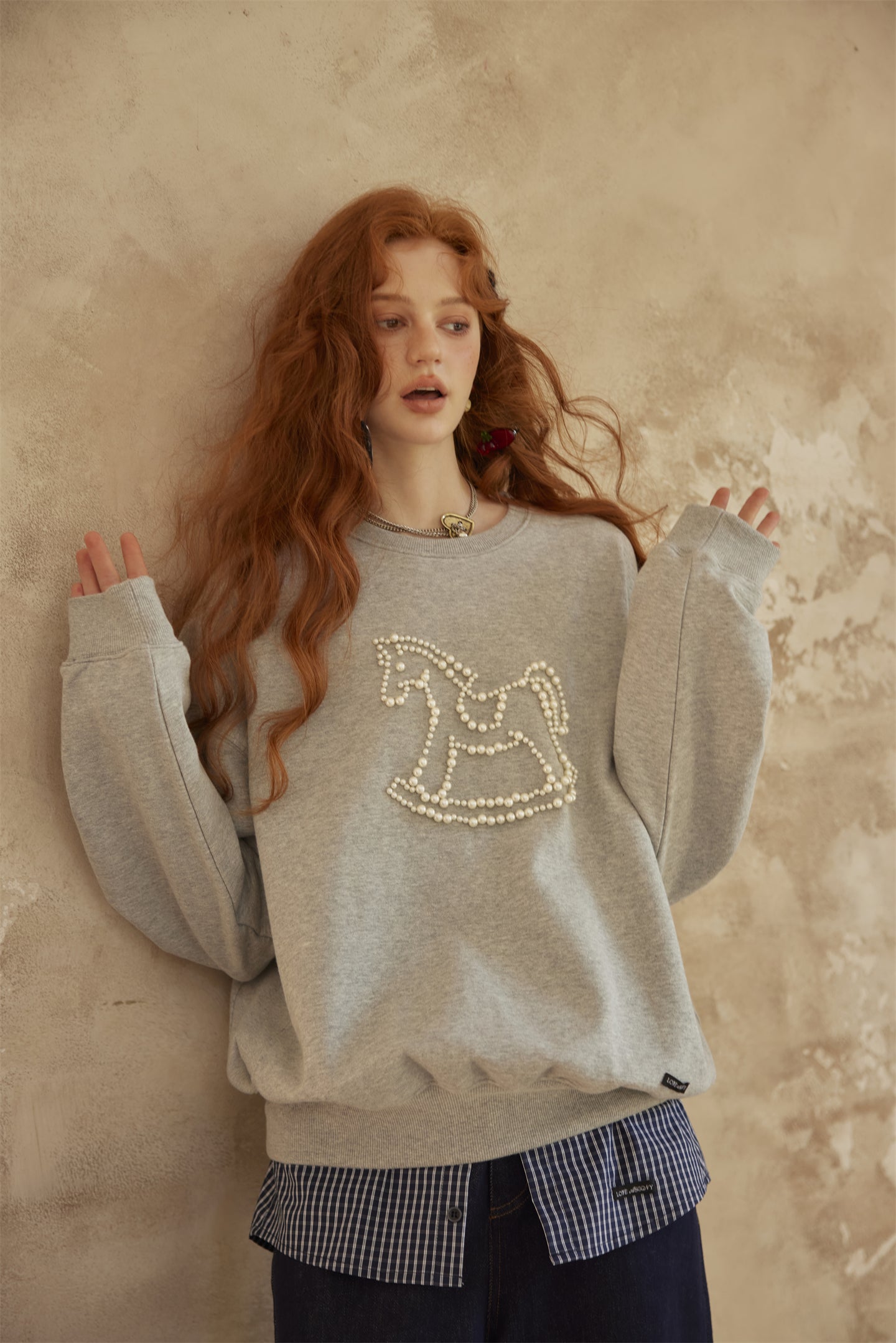 AsGony ASG25438 Knitted nail animal pattern round neck hoodie