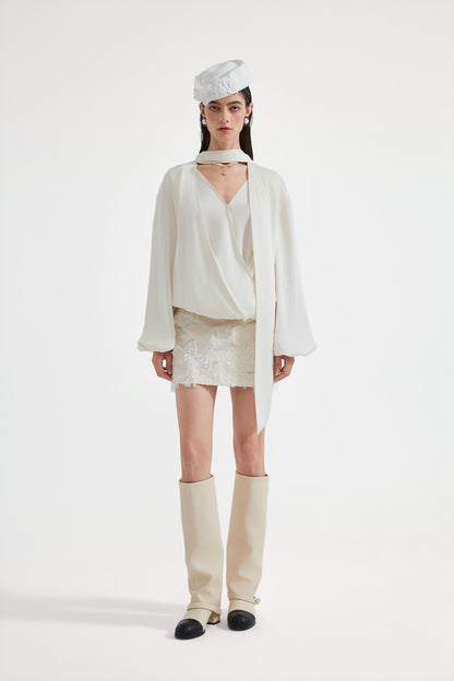 Kingwen V-neck chiffon ribbon shirt + lace skirt