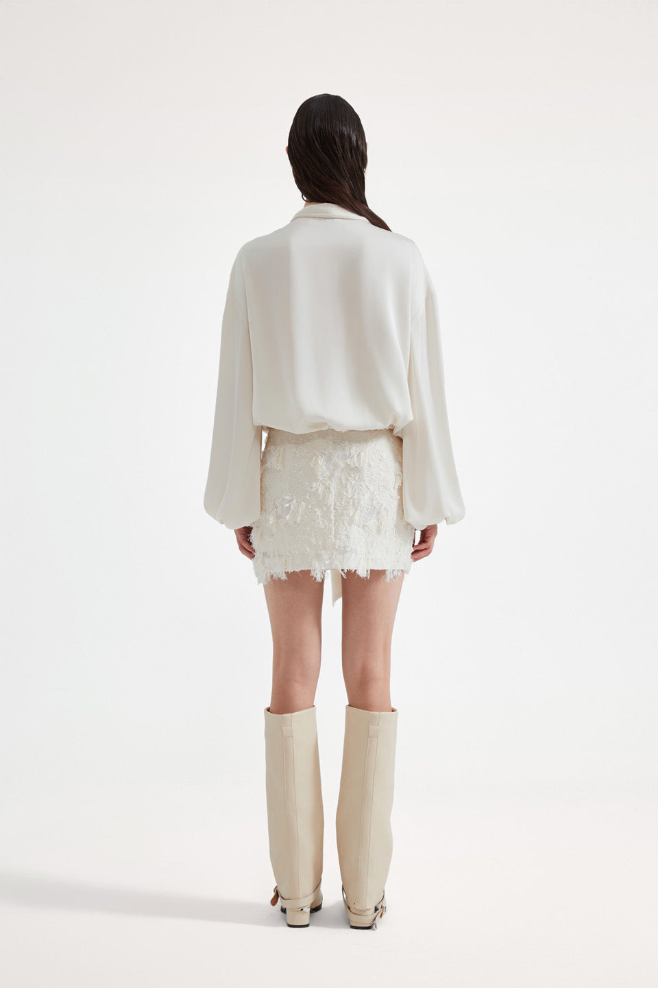 Kingwen V-neck chiffon ribbon shirt + lace skirt