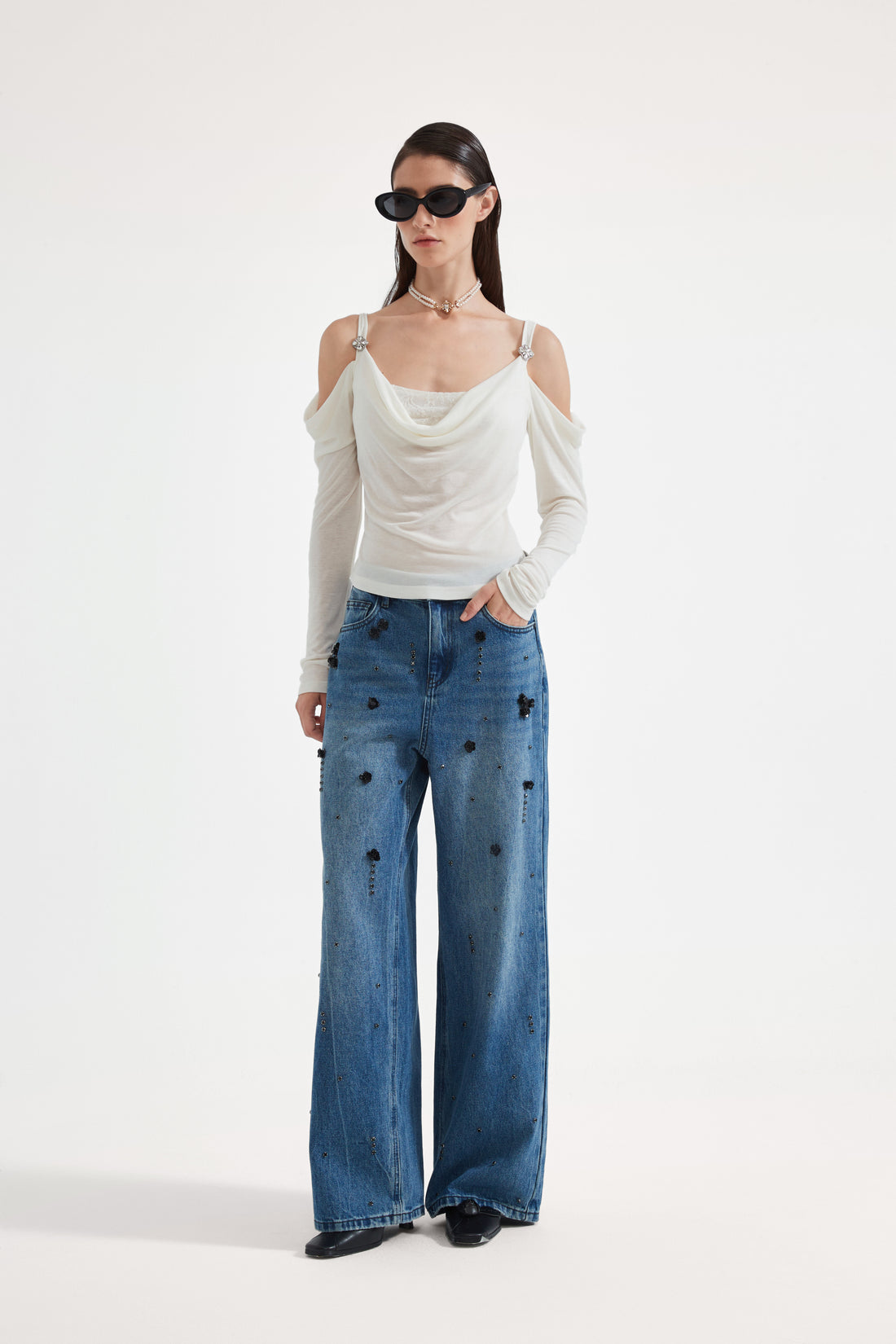 Kingwen Off shoulder swing collar long sleeved top + jeans set