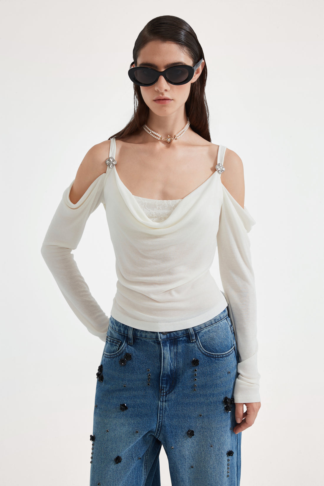 Kingwen Off shoulder swing collar long sleeved top + jeans set