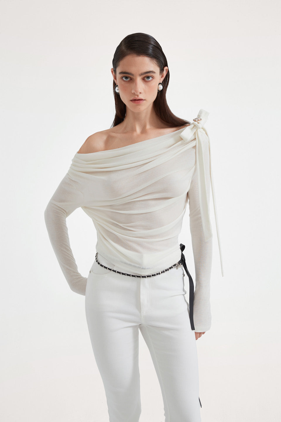 Kingwen White one shoulder pleated waist cinched top