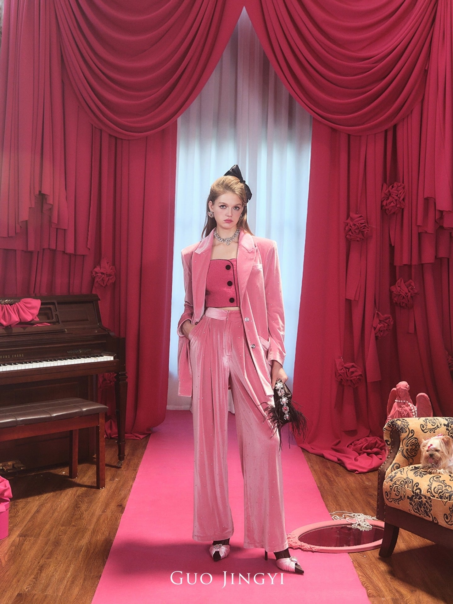 GUO JINGYI pink velvet oversize suit