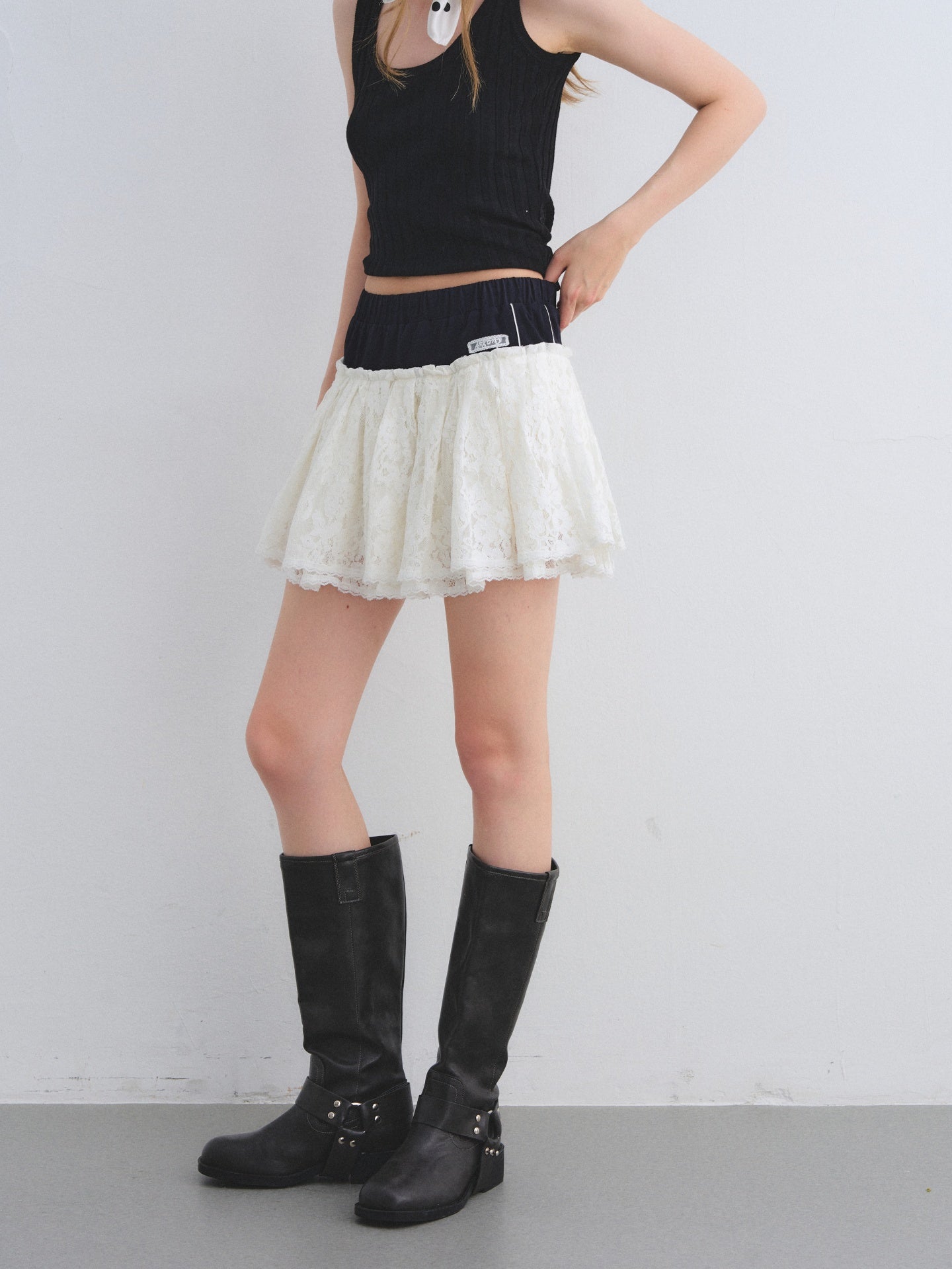 AsGony ASG25671 Elastic contrasting lace patchwork puffy skirt