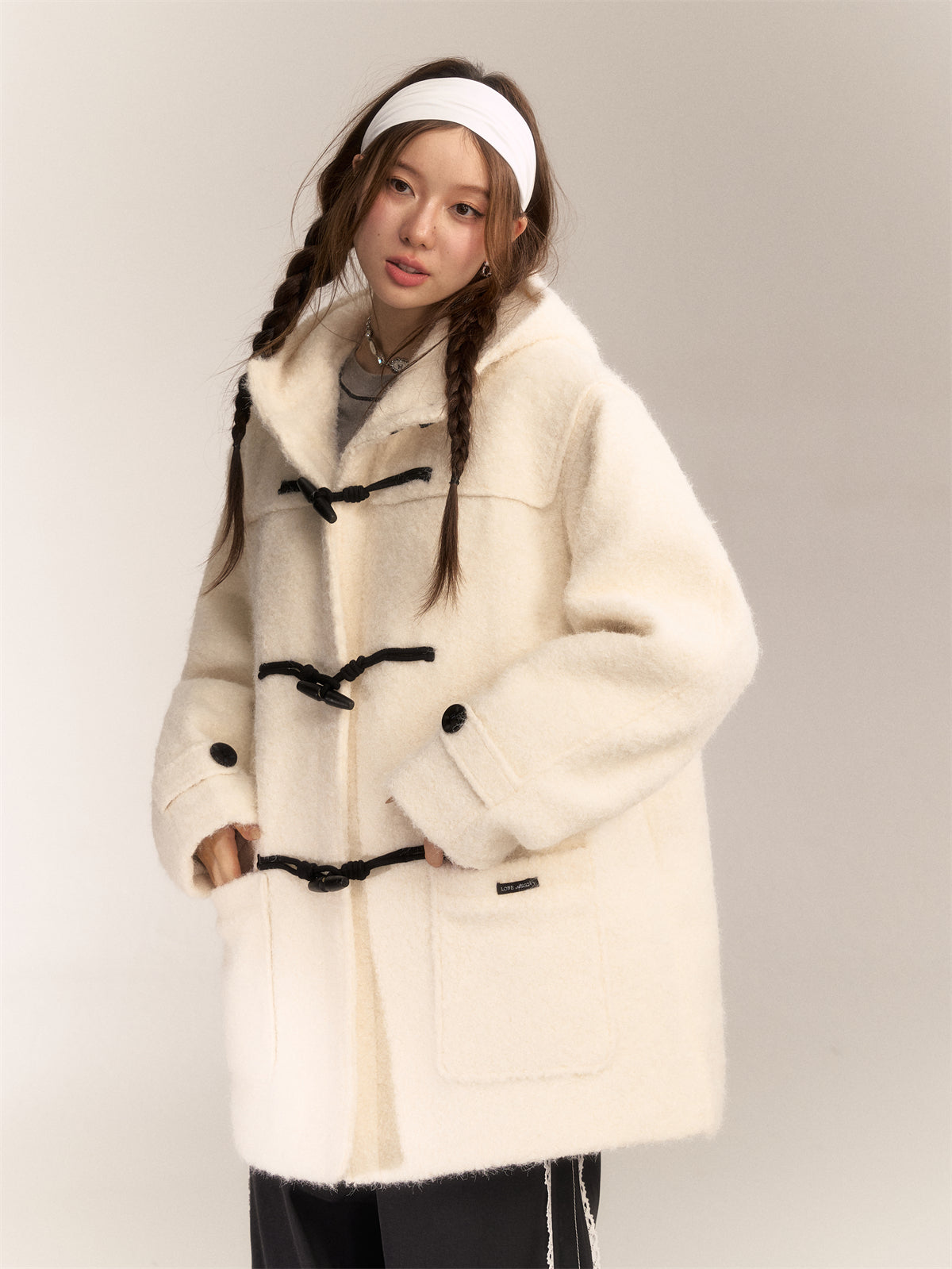 AsGony ASG24615 Horn button woolen hooded coat