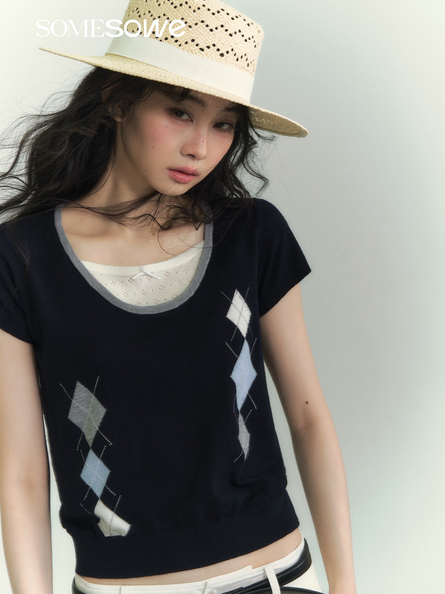 SOMESOWE S2609077 Lingge color matching fake two piece top