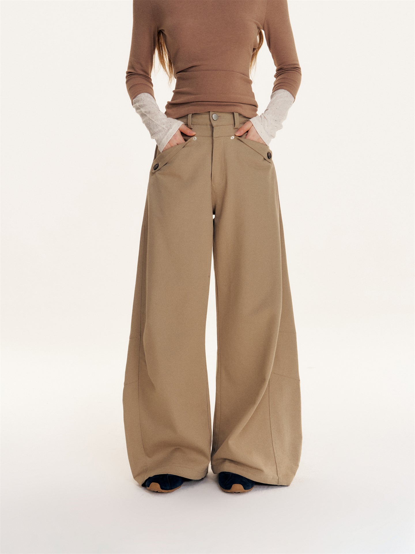 16DEWS 16D25436 Loose hanging curved knife work pants