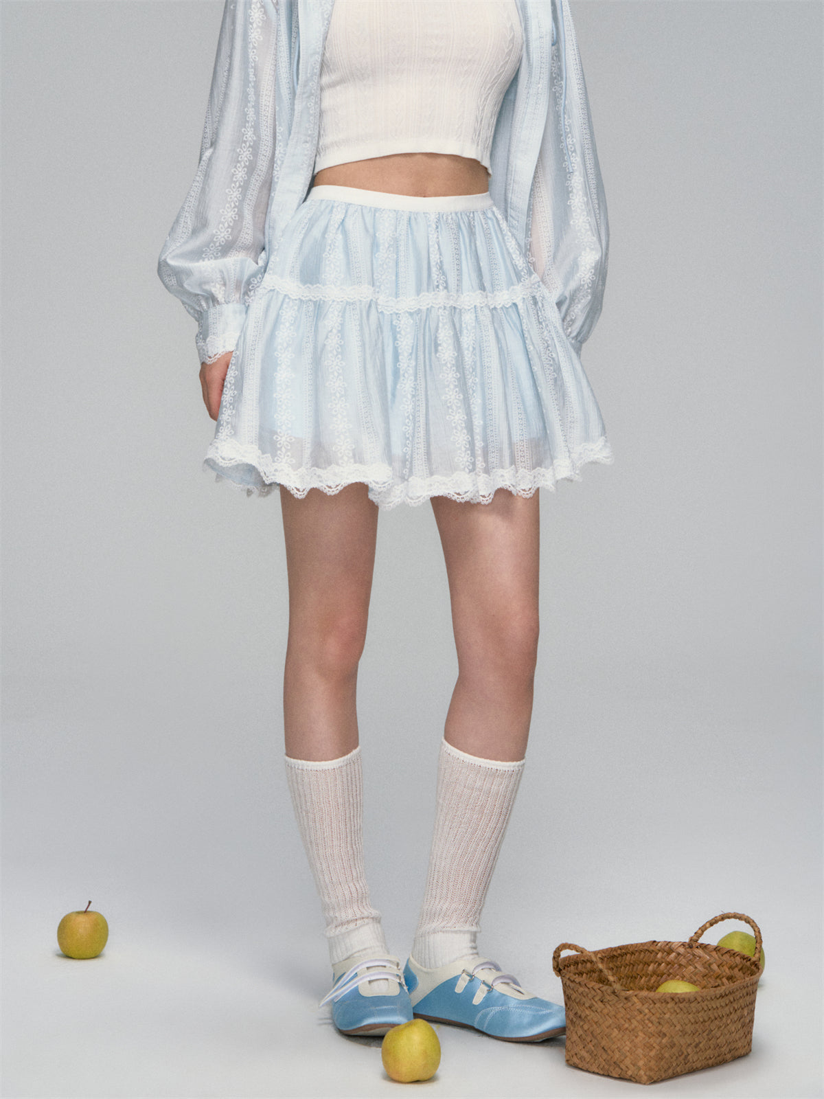 AsGony ASG25118&amp;ASG25119 Floral texture patchwork lace hooded jacket + skirt set (seperate)