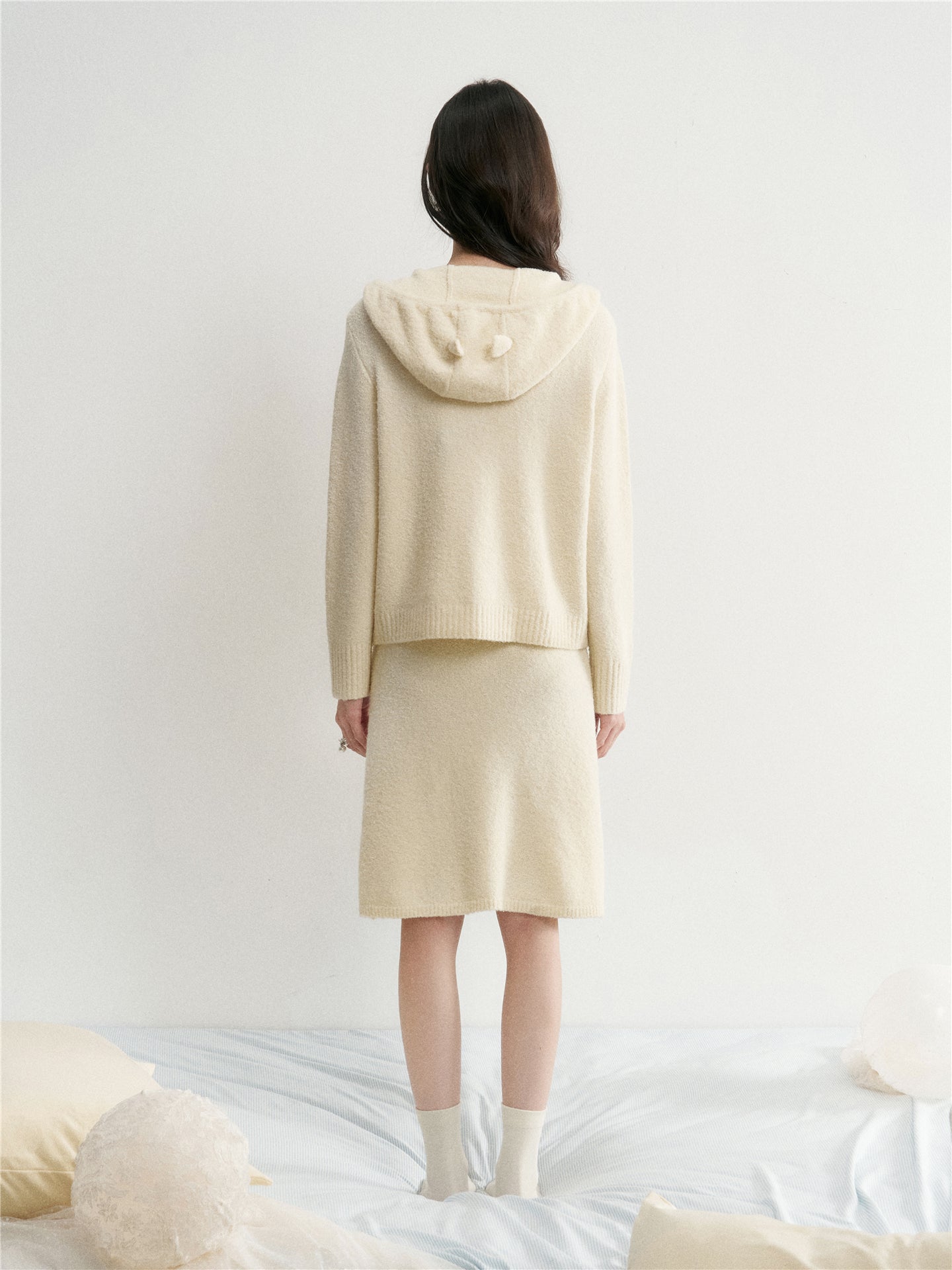 16DEWS 16D26031&amp;16D26032 Drawstring hooded zipper knitted cardigan + skirt