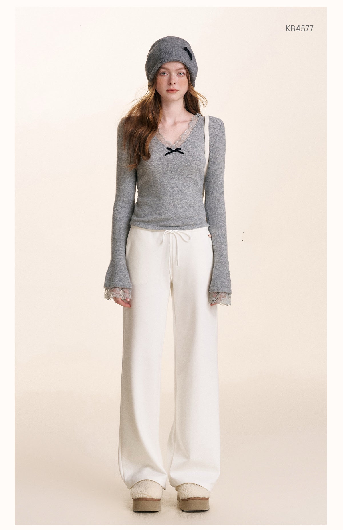 Kroche V-nece Lace Knitted Shirt (2color)
