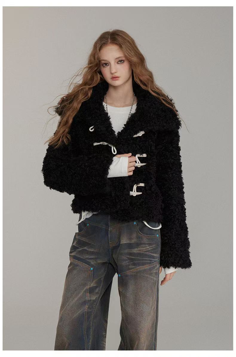 VIA PITTI V24DC252 Horn buckle curly fur coat