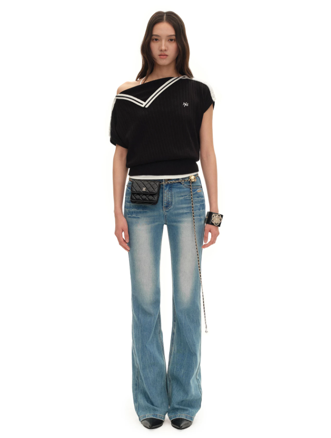 NAWS NAW-T074026 Contrast-Trim Asymmetric Off-Shoulder Striped Top