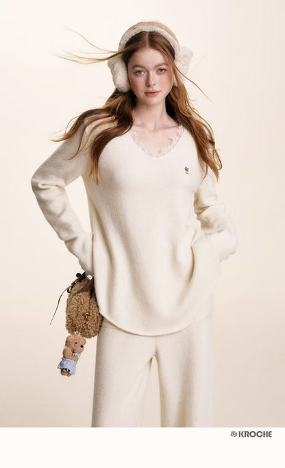 Kroche V-neck knitted long sleeved shirt + pants set