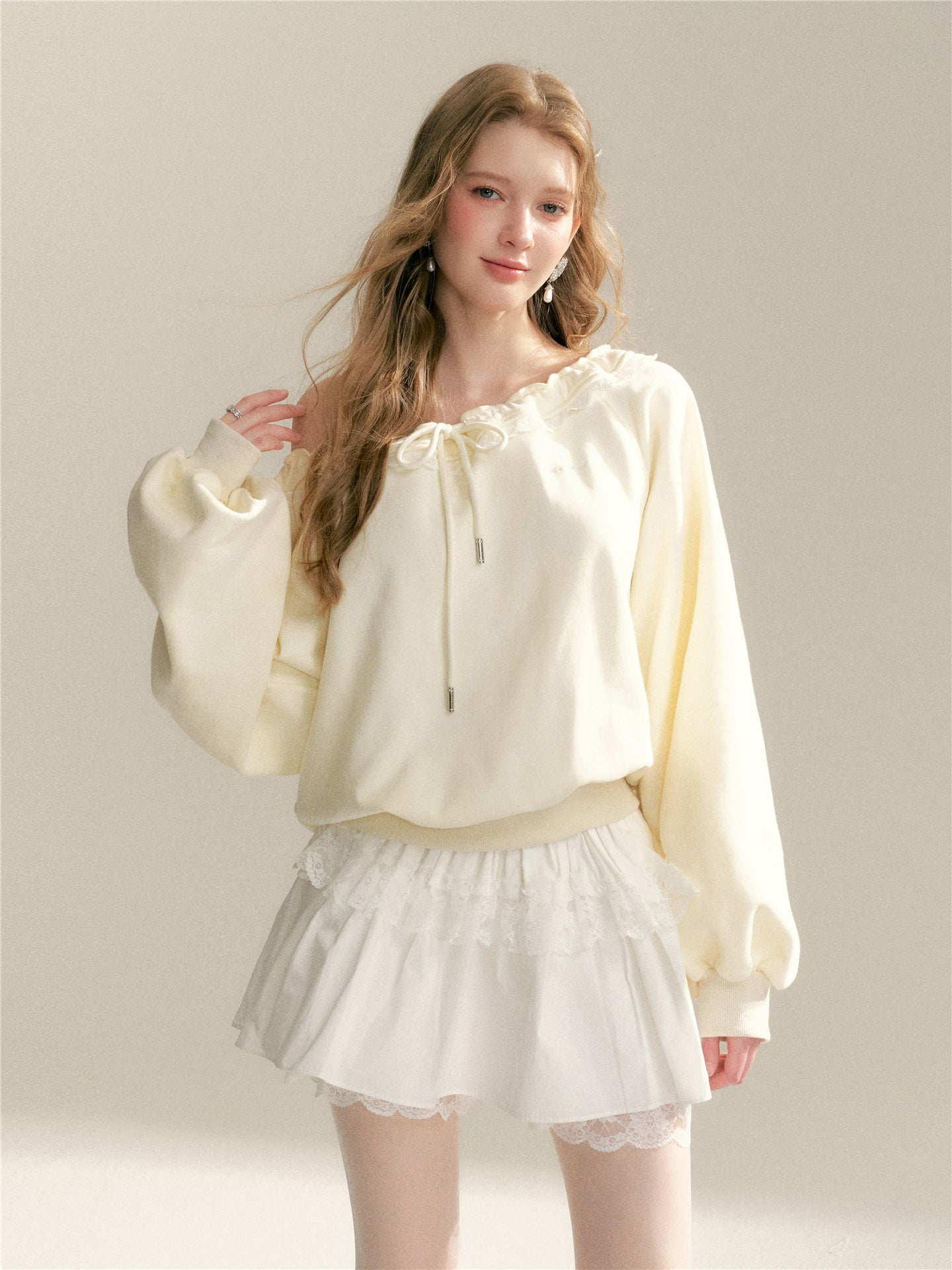 16DEWS 16D26043 Lace patchwork loose hoodie