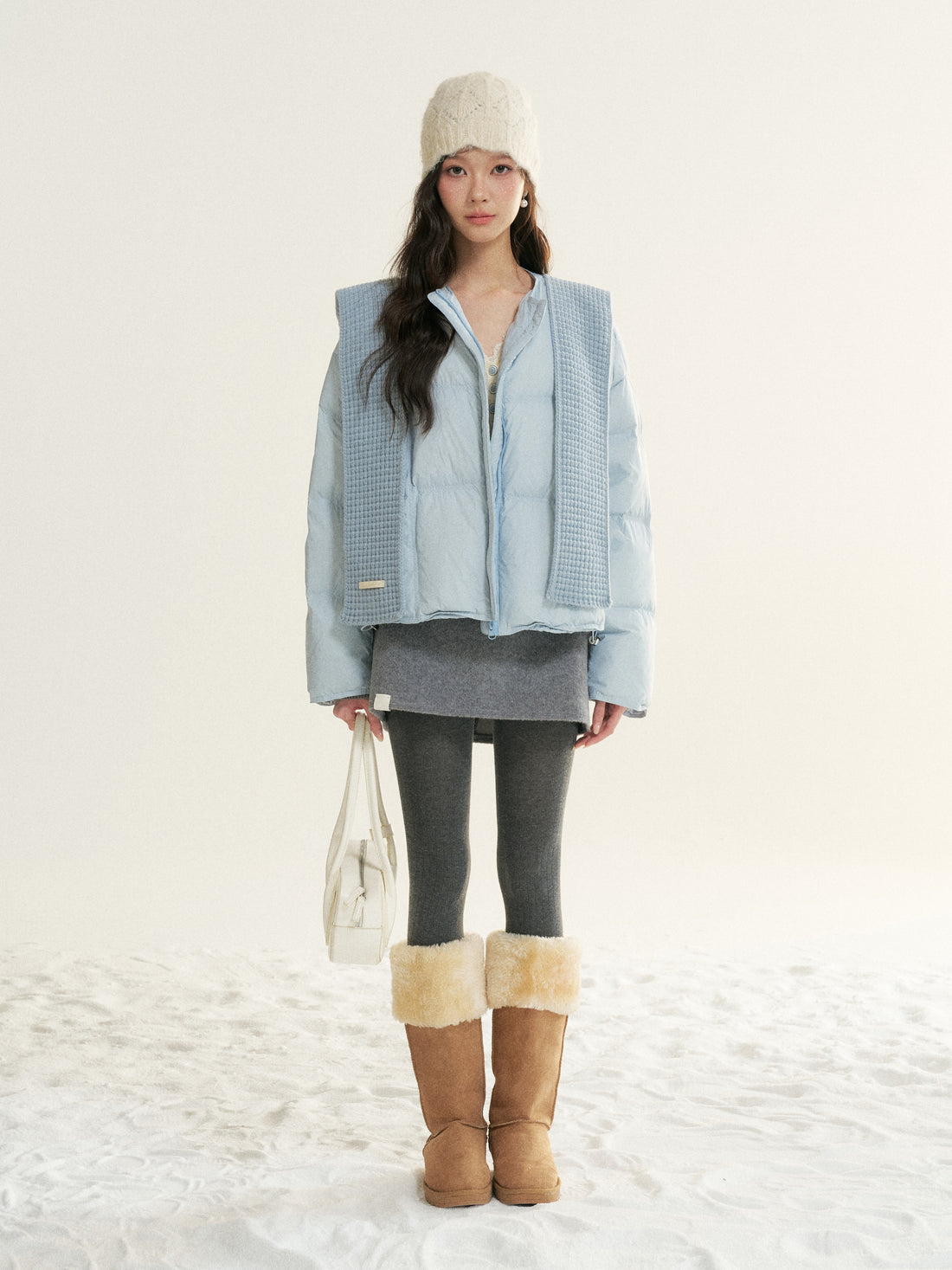 16DEWS 16D25515 White duck down round neck short down jacket