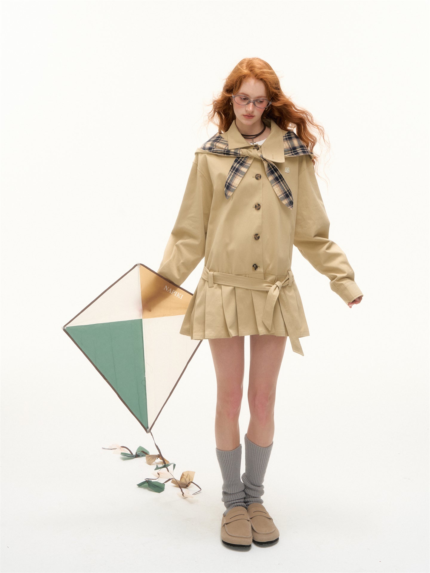 AsGony ASG25418 Detachable rabbit ear hat pleated windbreaker