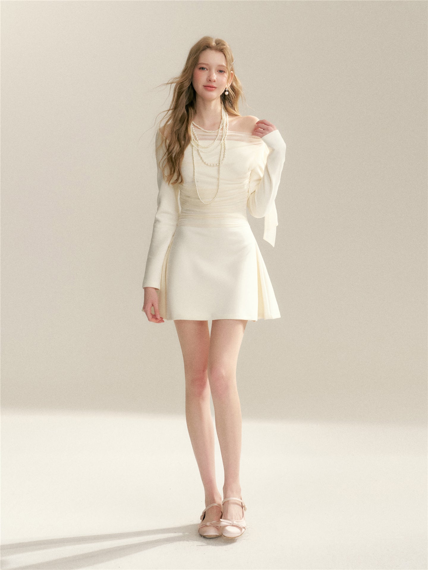 16DEWS 16D26021 Off shoulder bow slim fit long sleeved dress