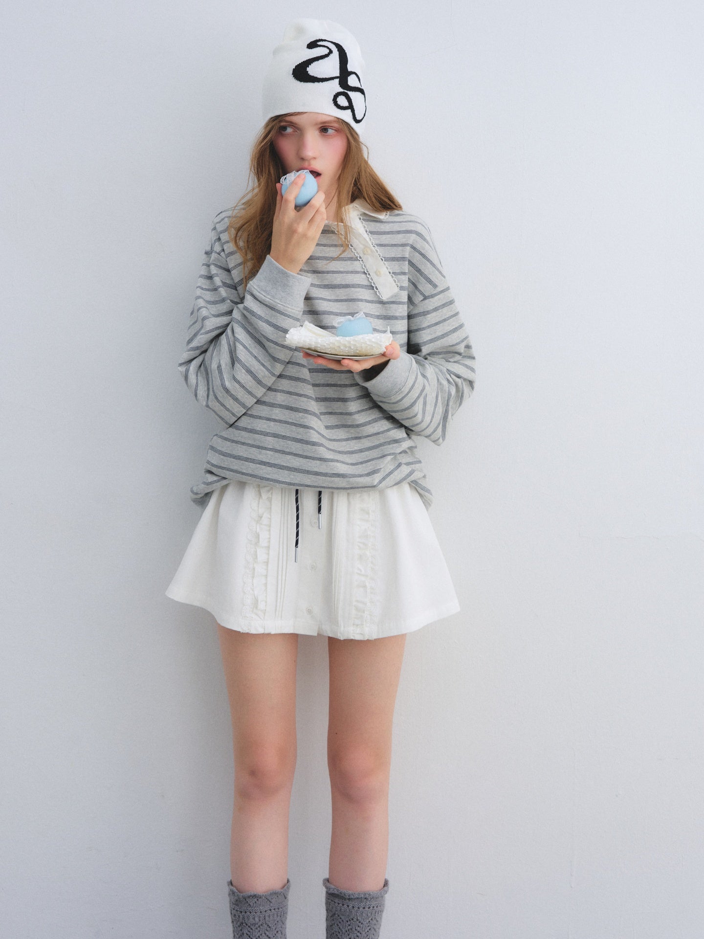 AsGony ASG25658 Slanted placket lace collar striped patchwork hoodie