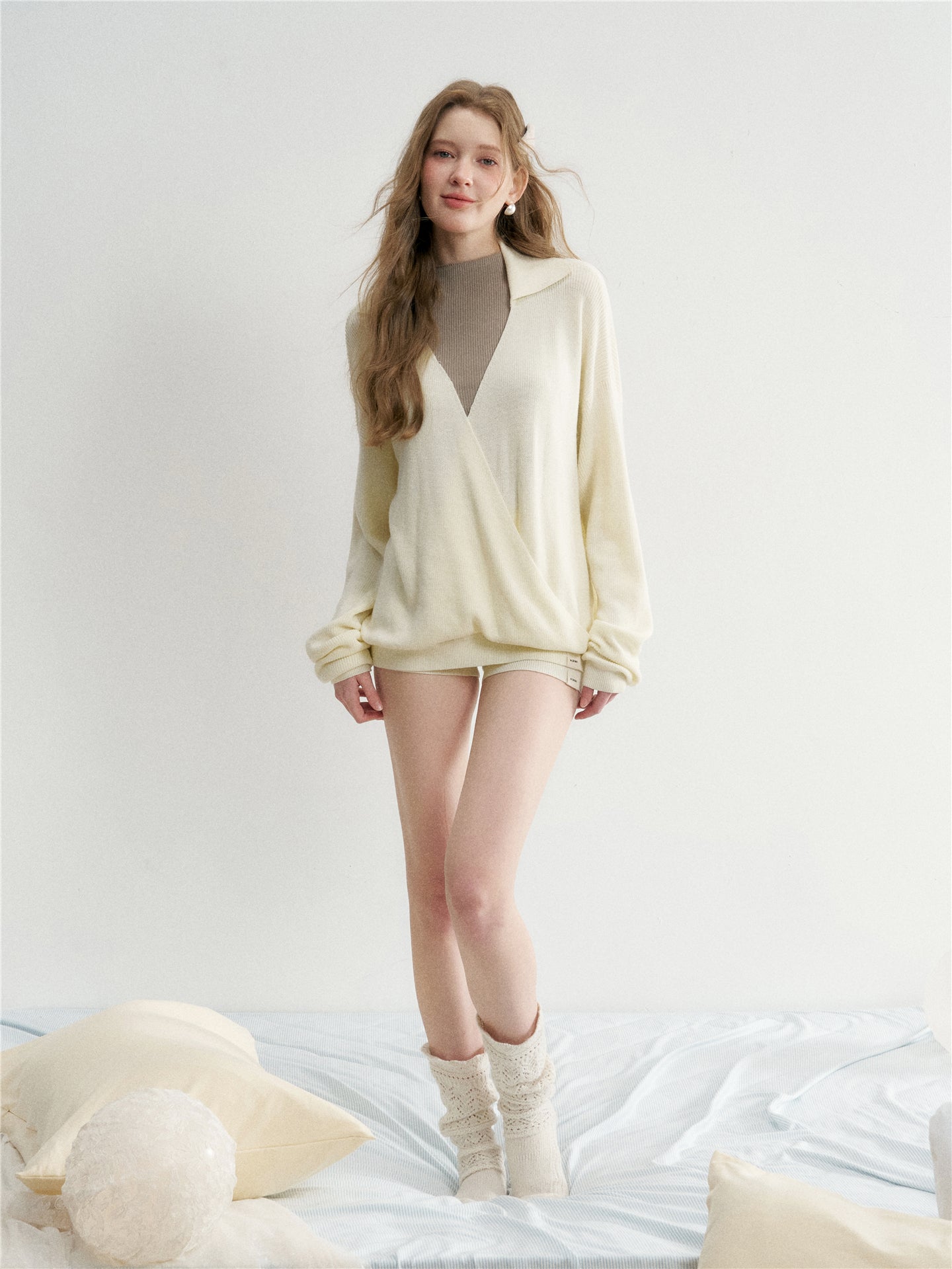 16DEWS 16D26033&amp;16D26034&amp;16D26035 Lazy style knitted vest + V-neck top + shorts