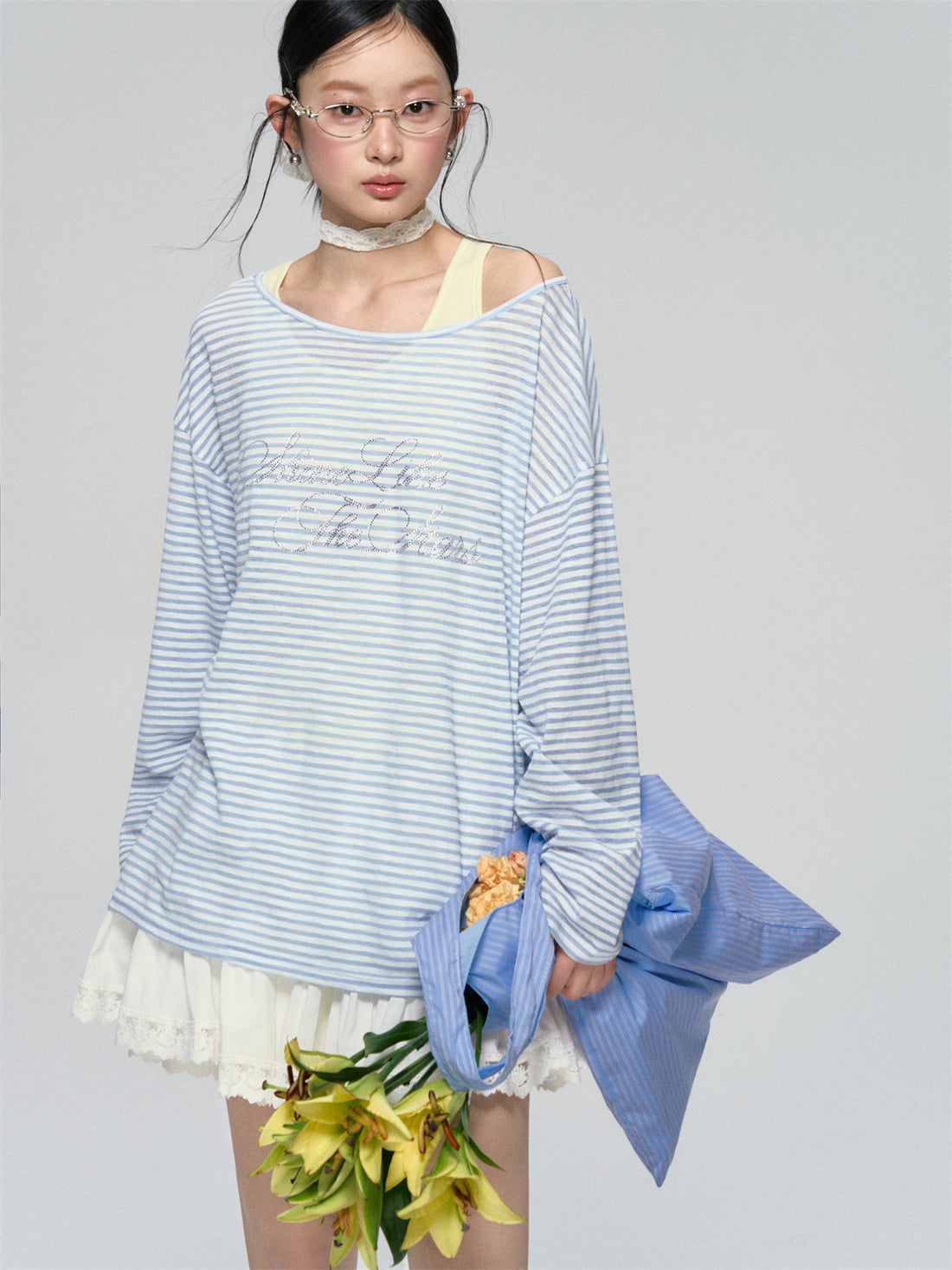 AsGony ASG25078 Off shoulder striped rhinestone T-shirt