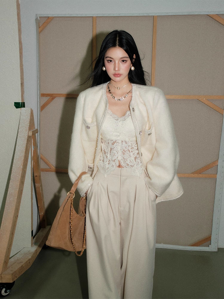 OLIVIA DUO DWT25418 Oversized Straight-Line White Bouclé Jacket