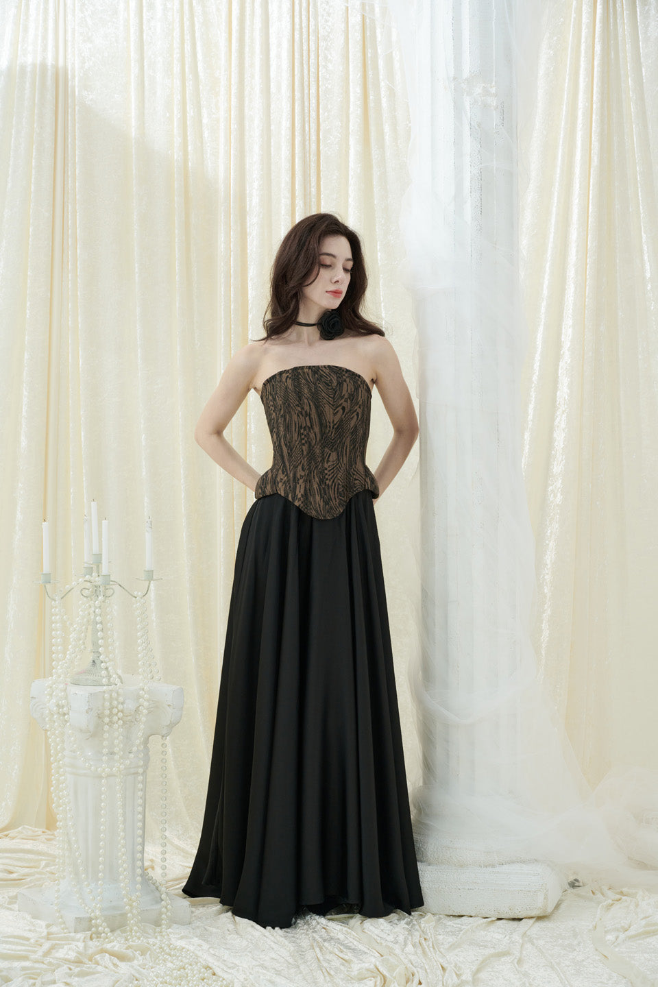 Crow Crew Off-shoulder pure color maxi dress