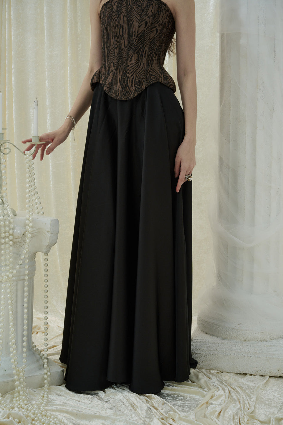 Crow Crew Off-shoulder pure color maxi dress