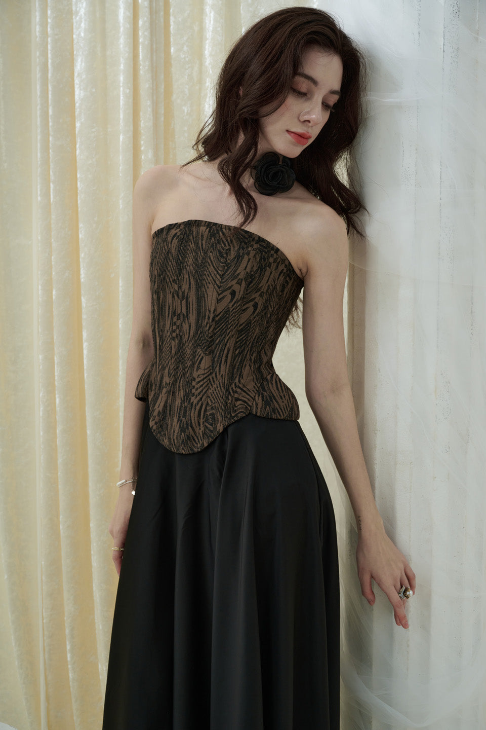 Crow Crew Off-shoulder pure color maxi dress