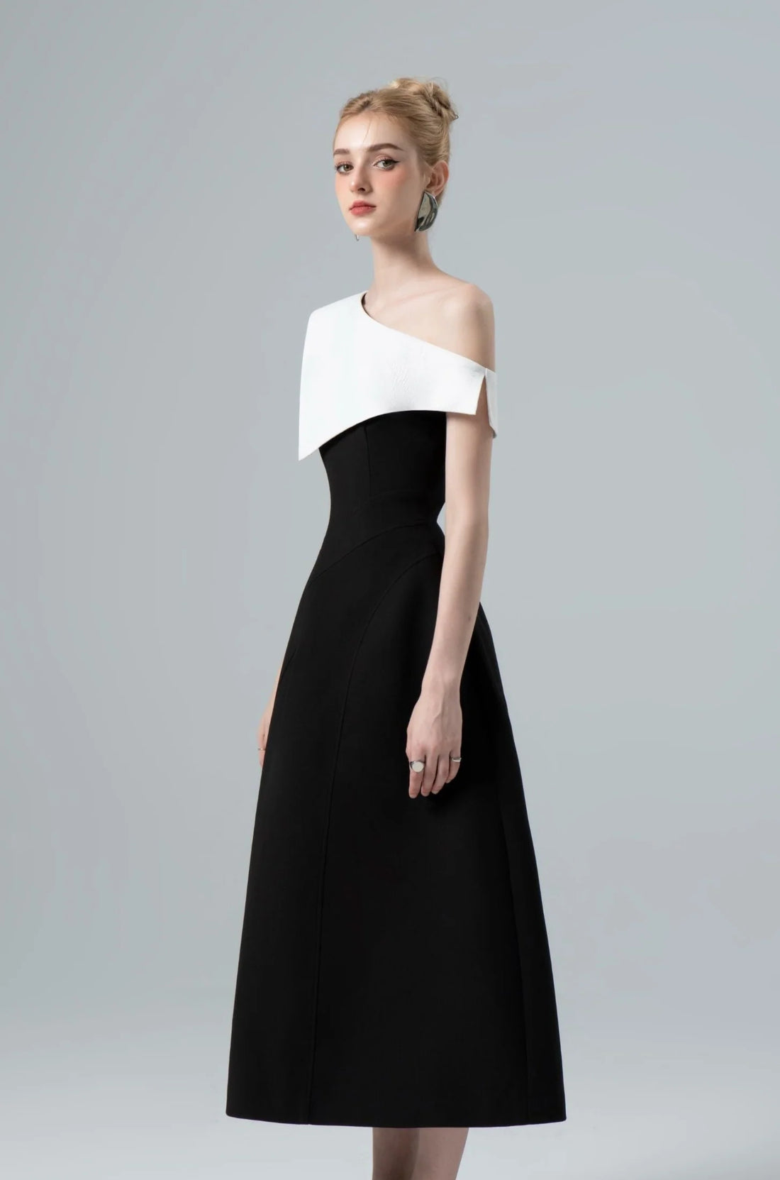 CICI Clio Asymmetric Off-shoulder Dress