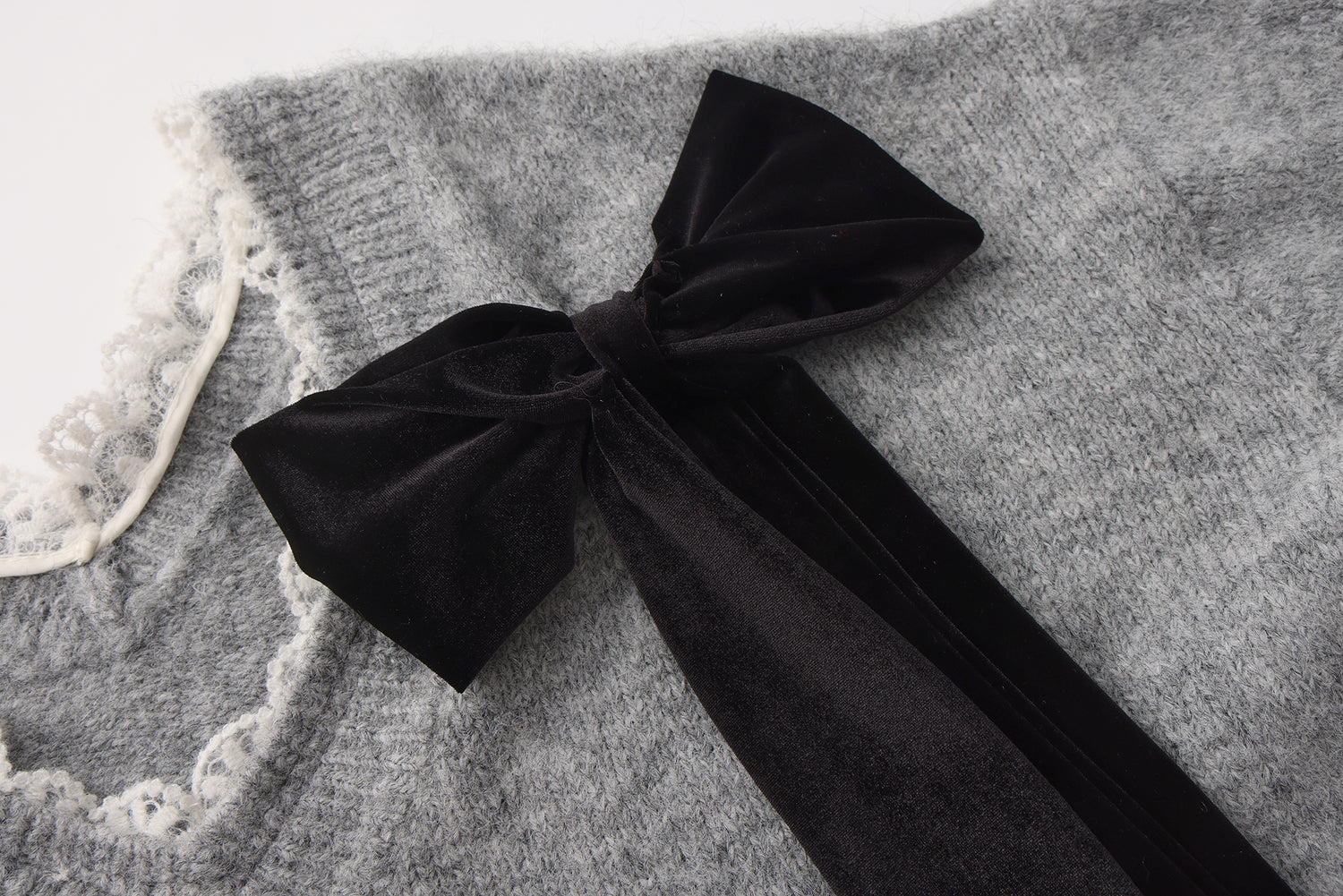 Sweater with detachable bows (Grey)