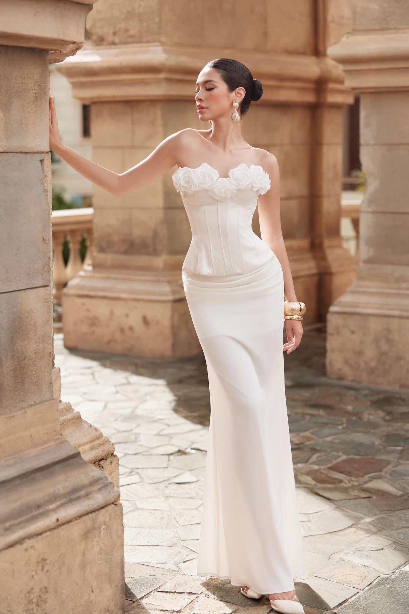 Kathy Rosalia White Corset &amp; Skirt