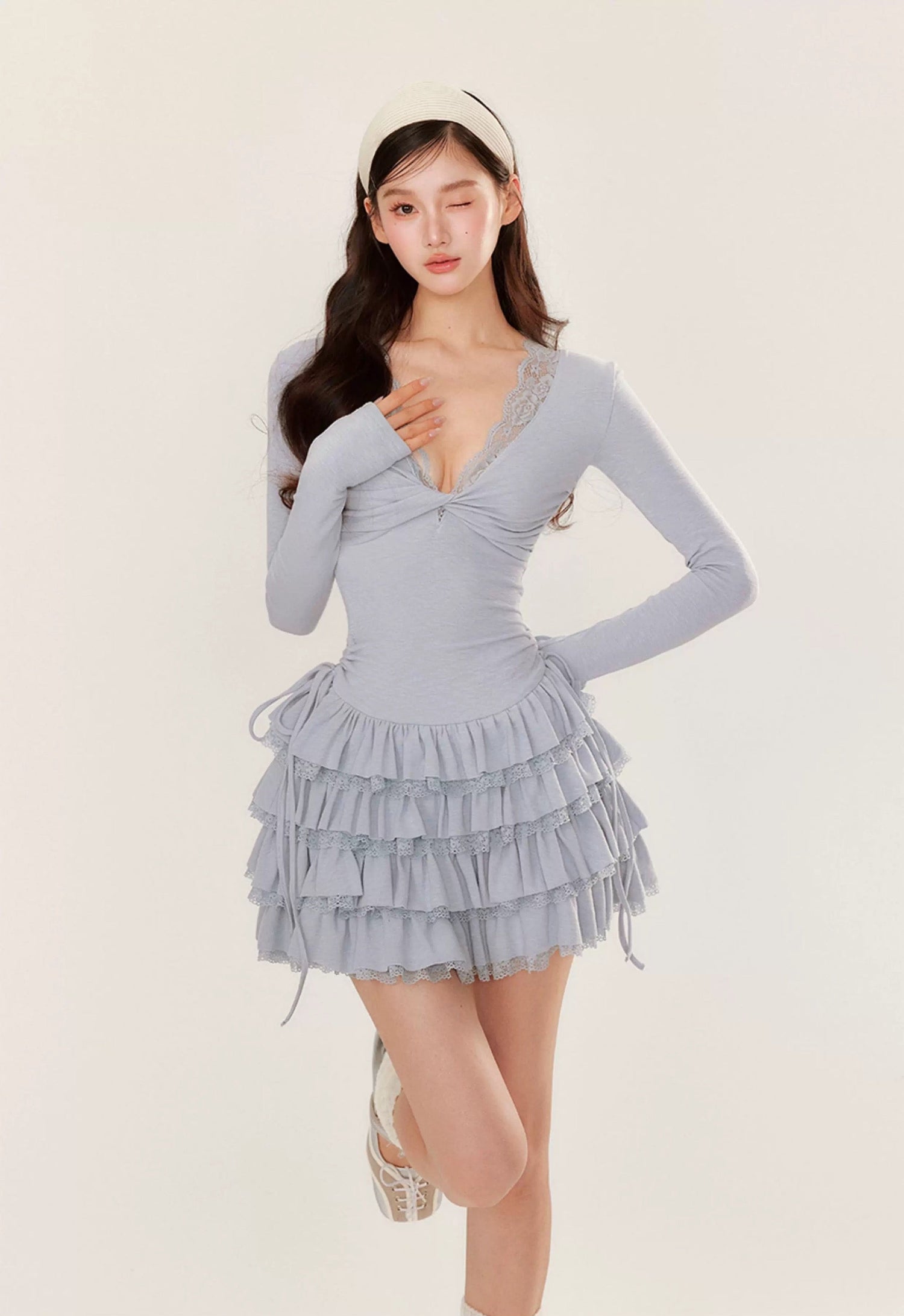 YZZI HE Casual V-neck waist cinched cake dress