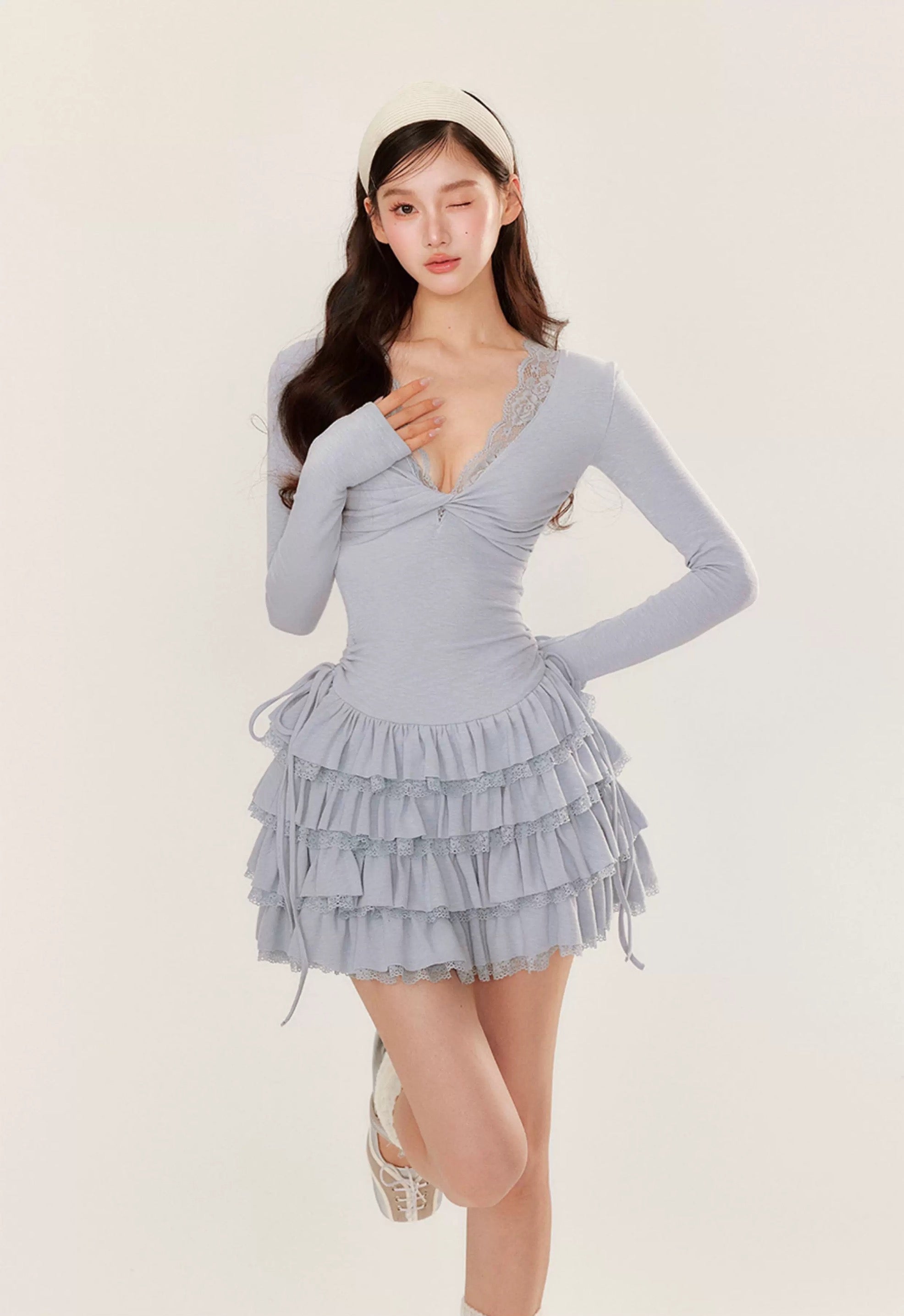 YZZI HE Casual V-neck waist cinched cake dress