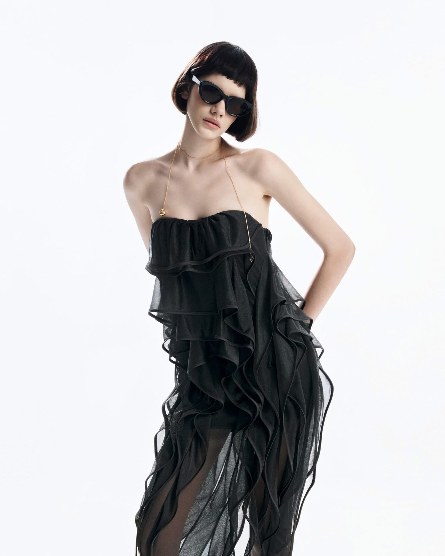 MUST HAVE Midi Strapless Cup Dress