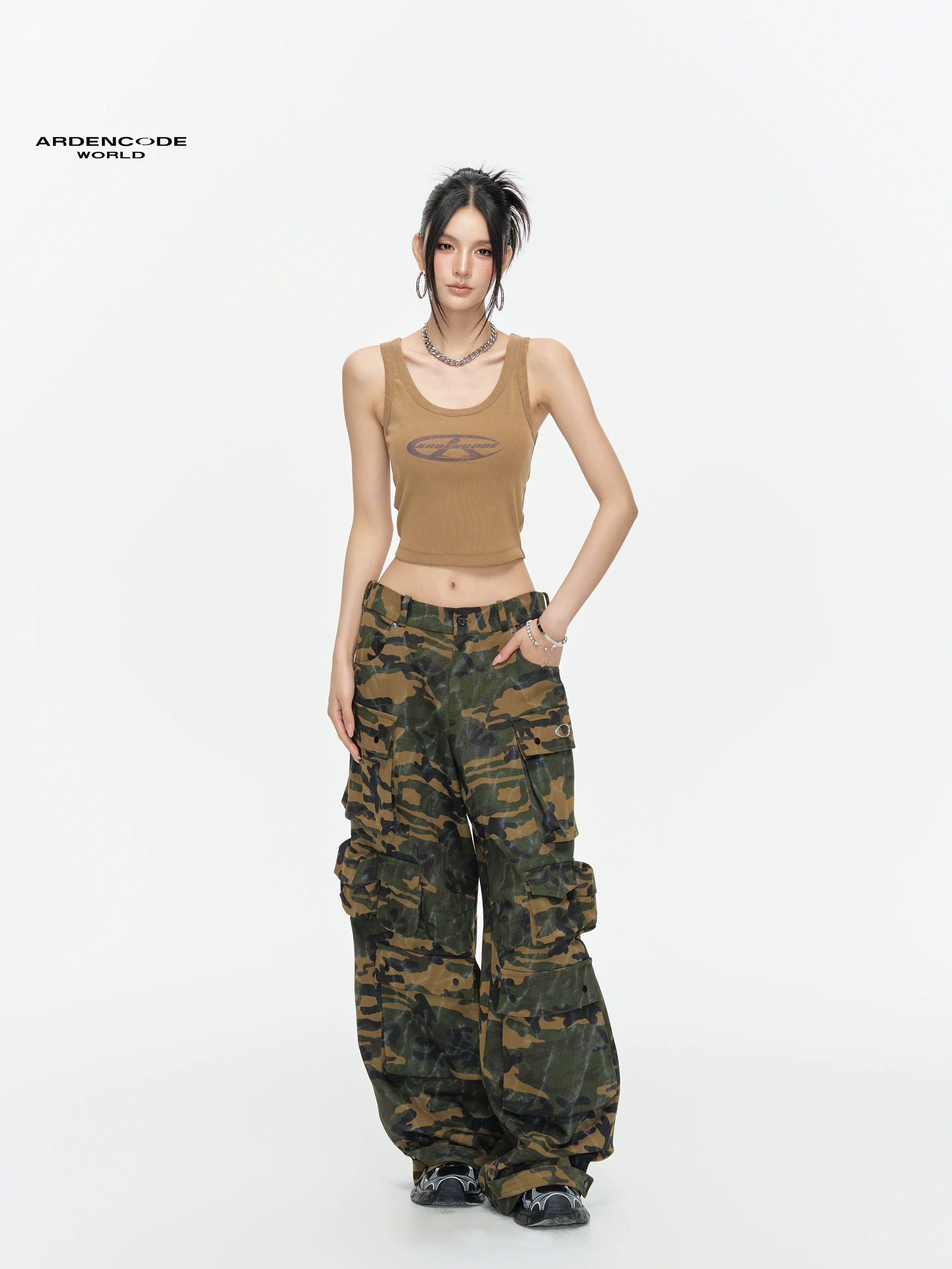 Arden Code Printed slim fit elastic vest