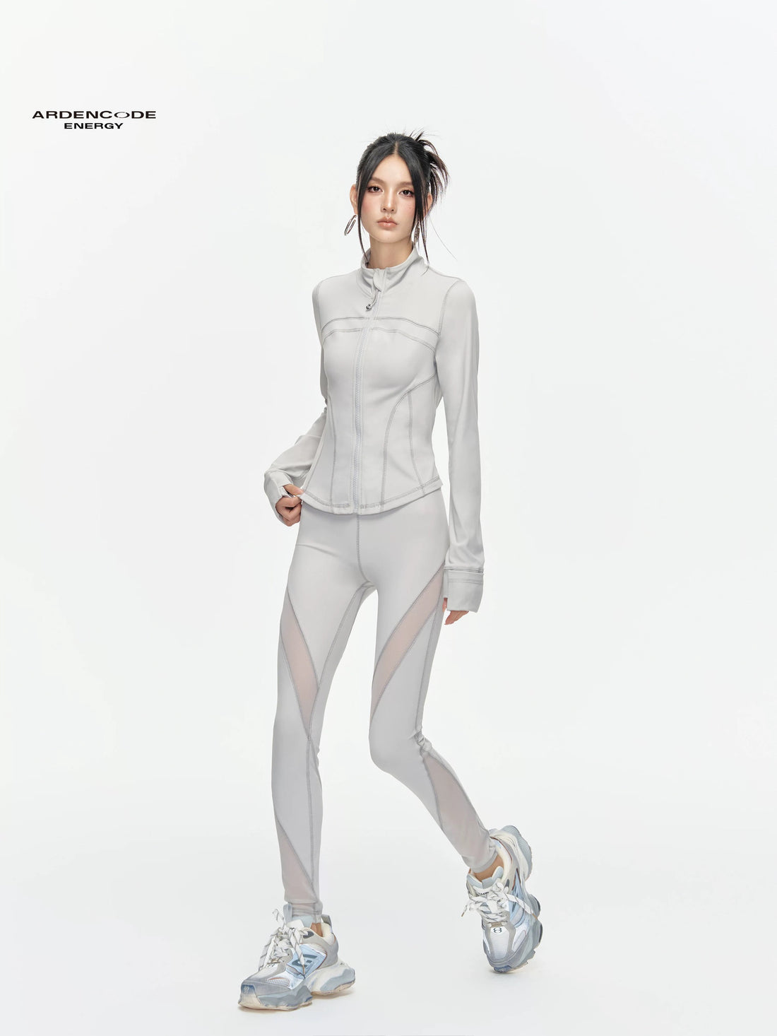 Arden Code Waist hugging short fitness jacket