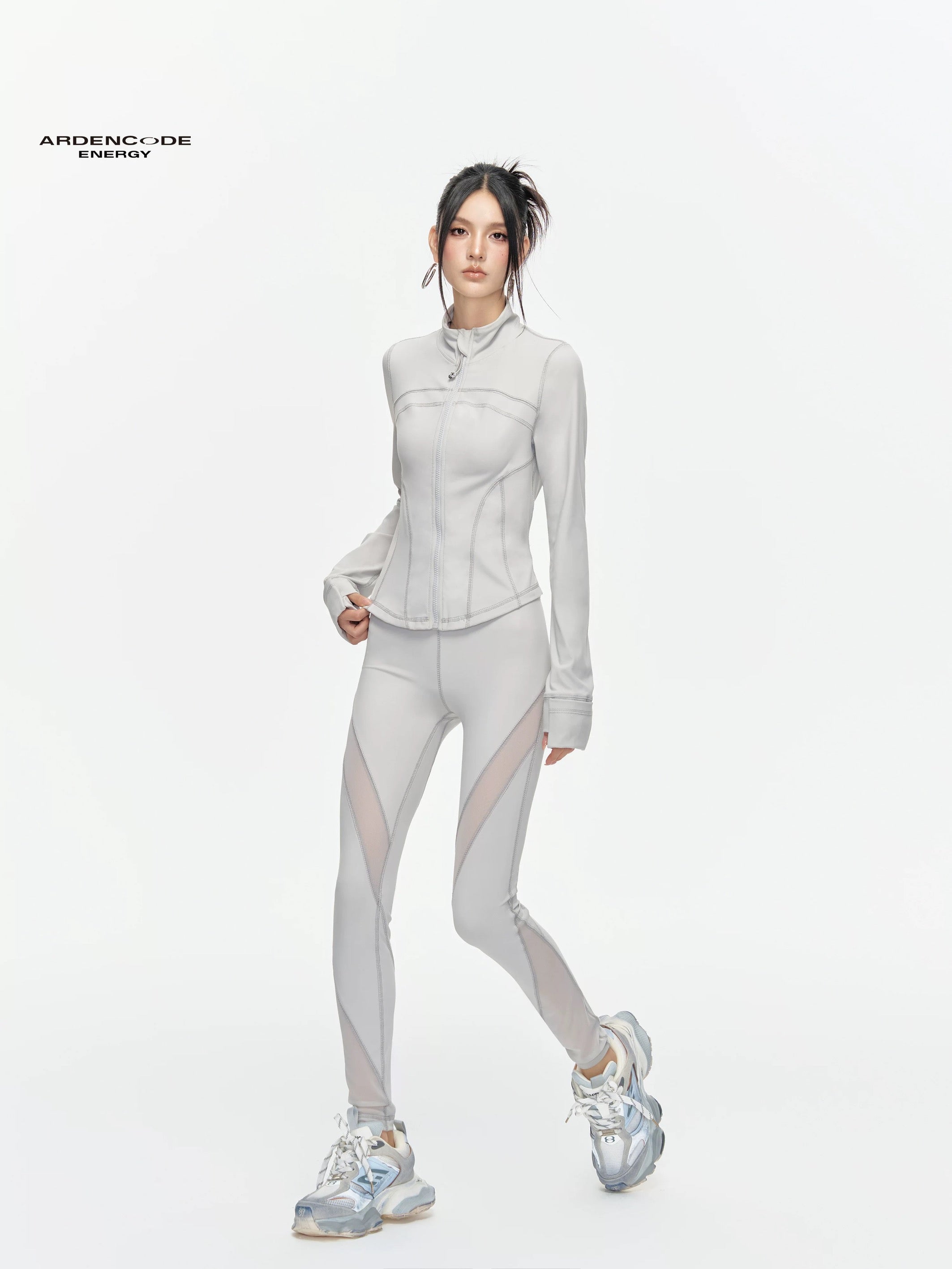 Arden Code Waist hugging short fitness jacket