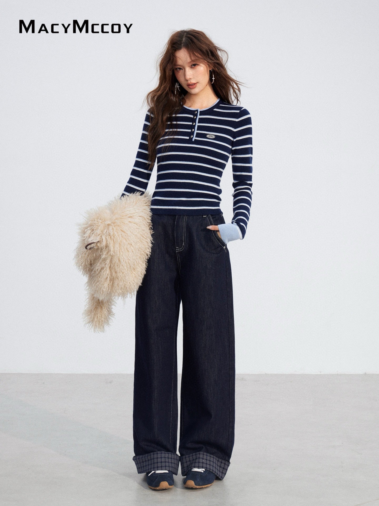 MacyMccoy MMC2025200 Contrasting striped knitted sweater