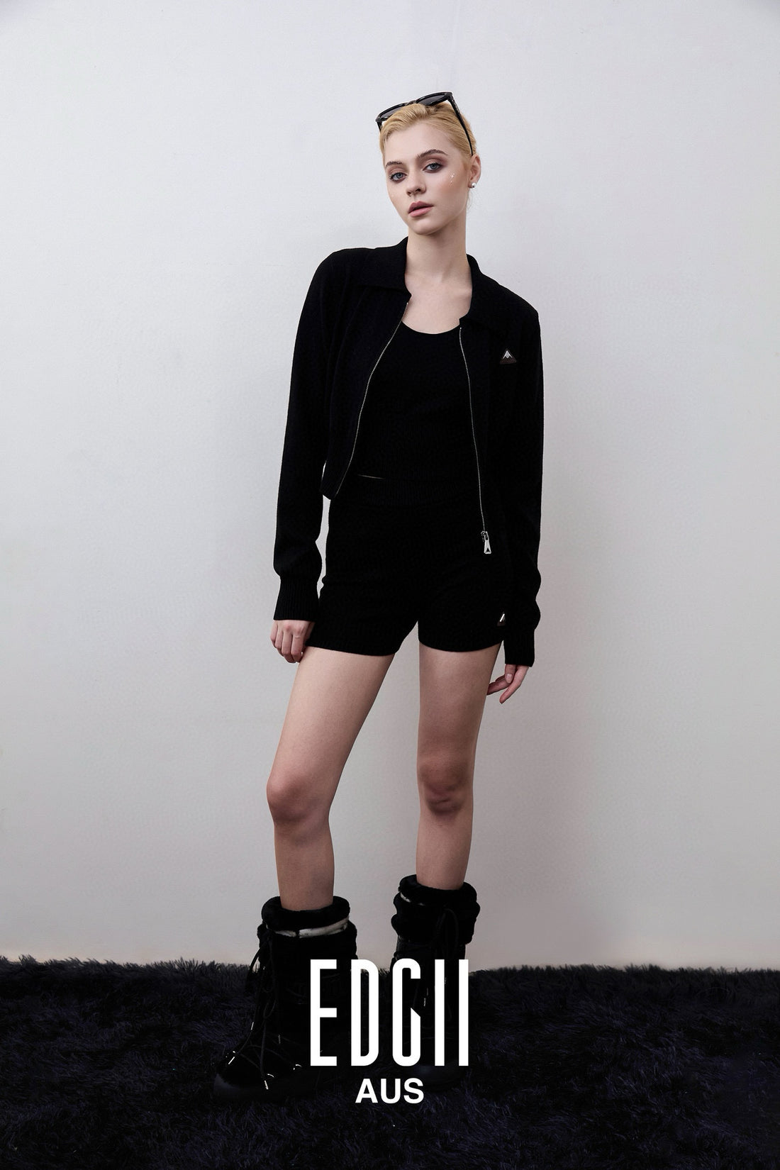 EDGII ED50AW12002&amp;ED50AW12004 Polo collar knitted cardigan + shorts set