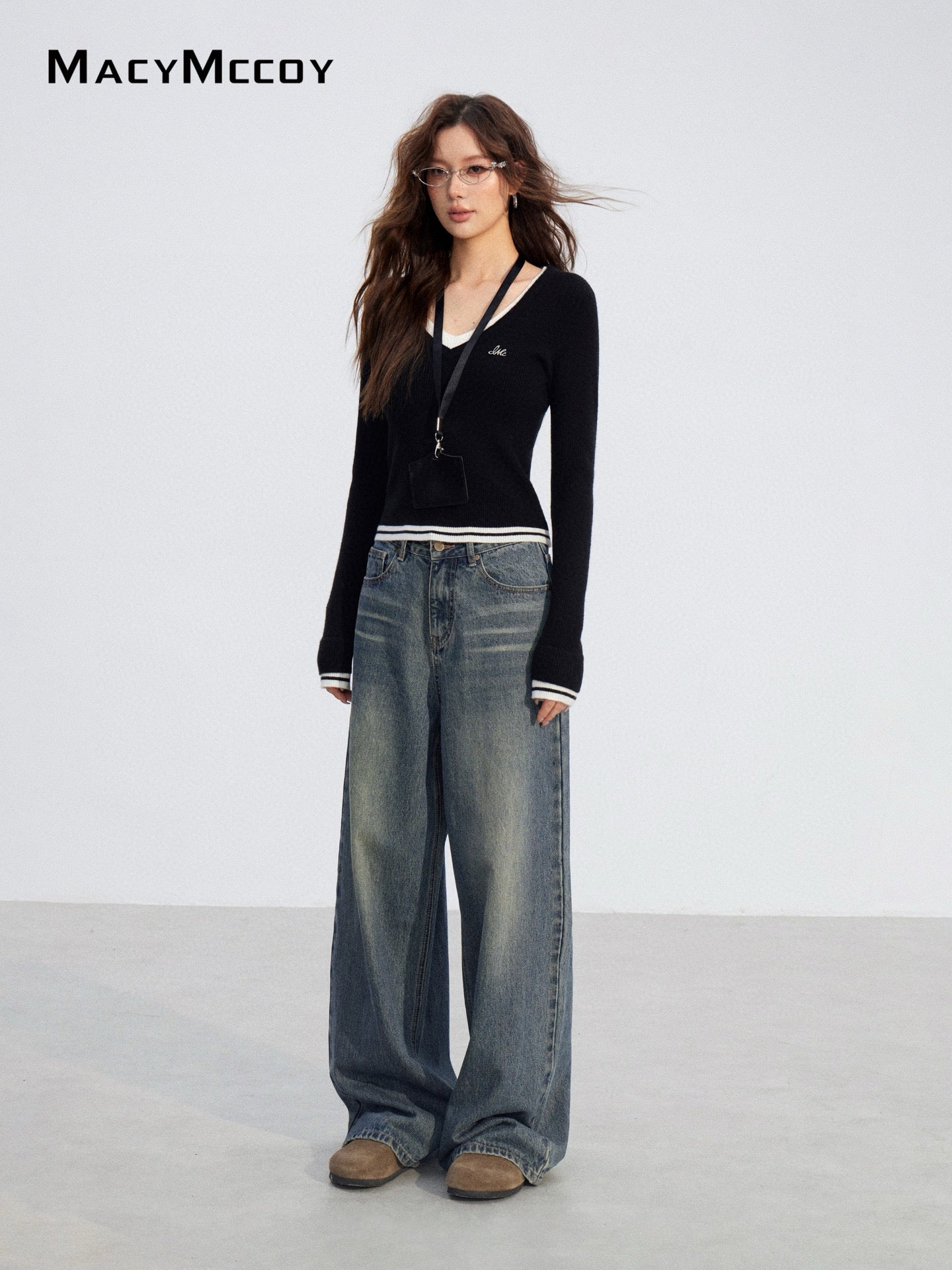 MacyMccoy MMC2025209 Color blocking V-neck base top