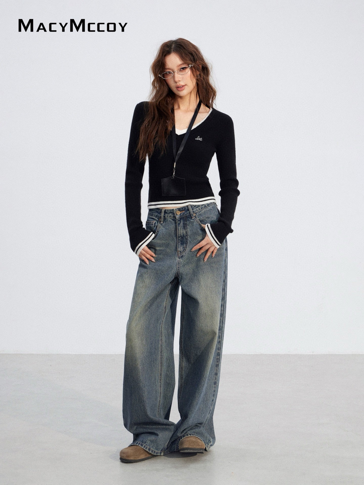 MacyMccoy MMC2025209 Color blocking V-neck base top